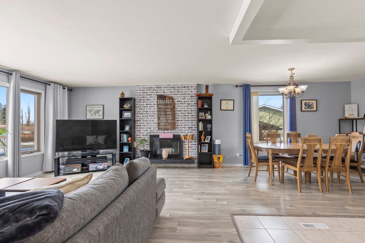 436 Queen Charlotte Road Southeast