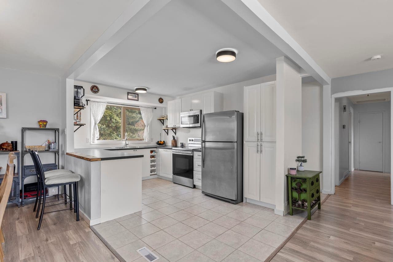 436 Queen Charlotte Road Southeast