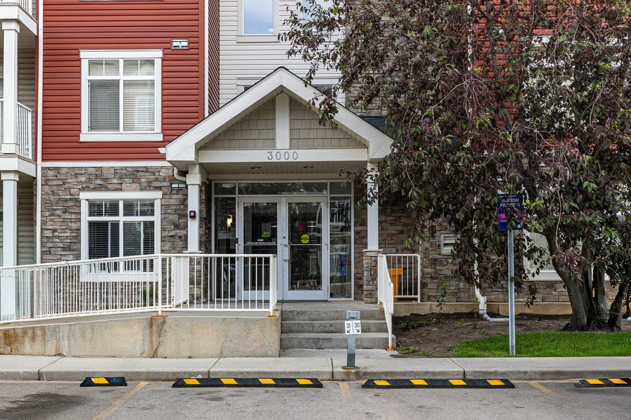 3308-155 Skyview Rnch Wy NE