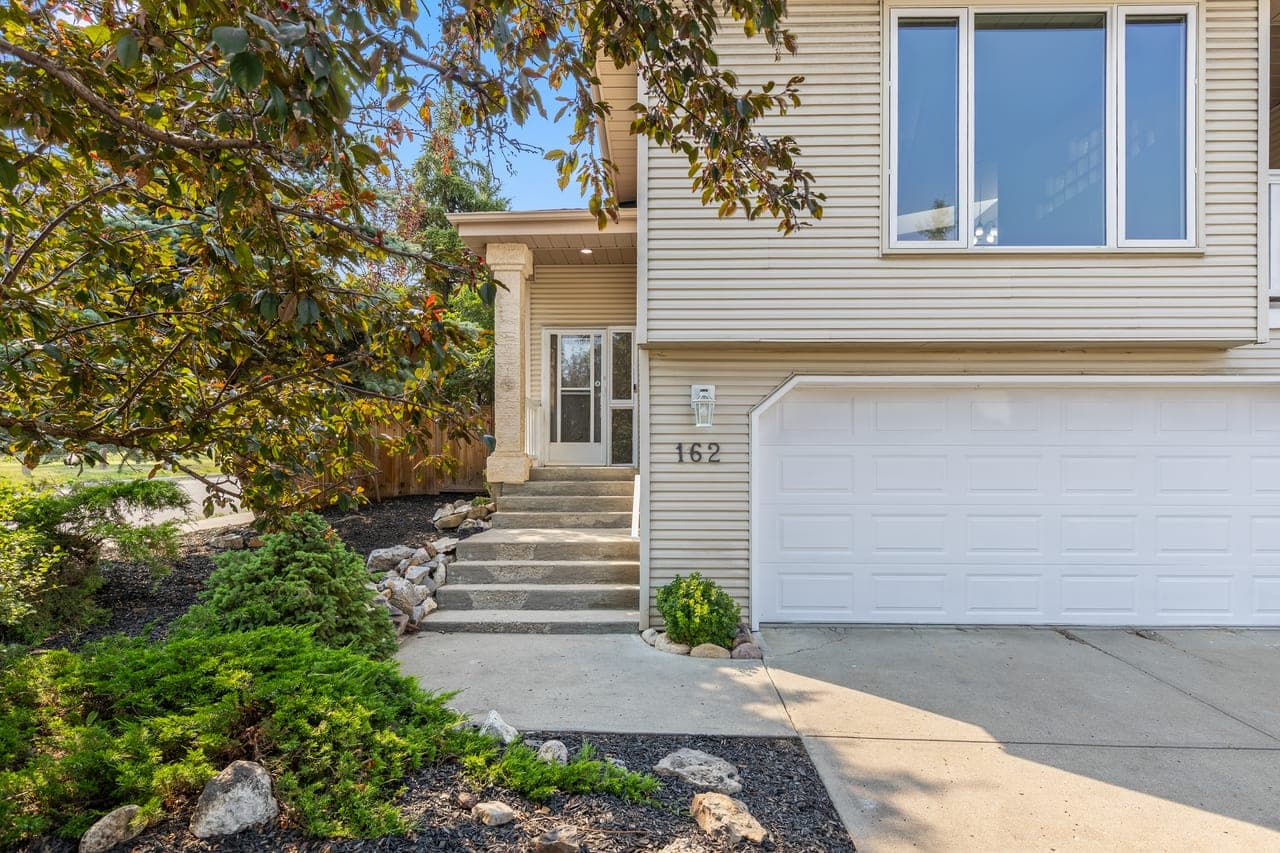 162 Millbank Hill Southwest