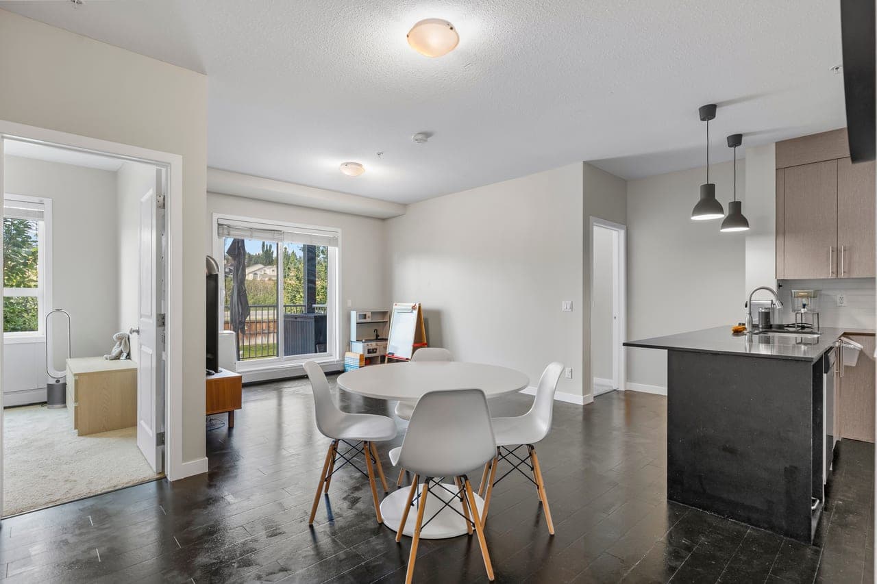4201-5305 32 Ave SW